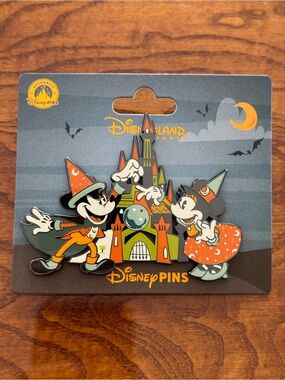 Disneyland Paris Halloween Mickey & Minnie Pin